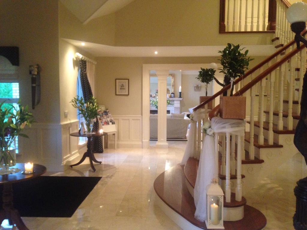 Lakeview Lodge B&B เบลสซิงตัน ภายนอก รูปภาพ
